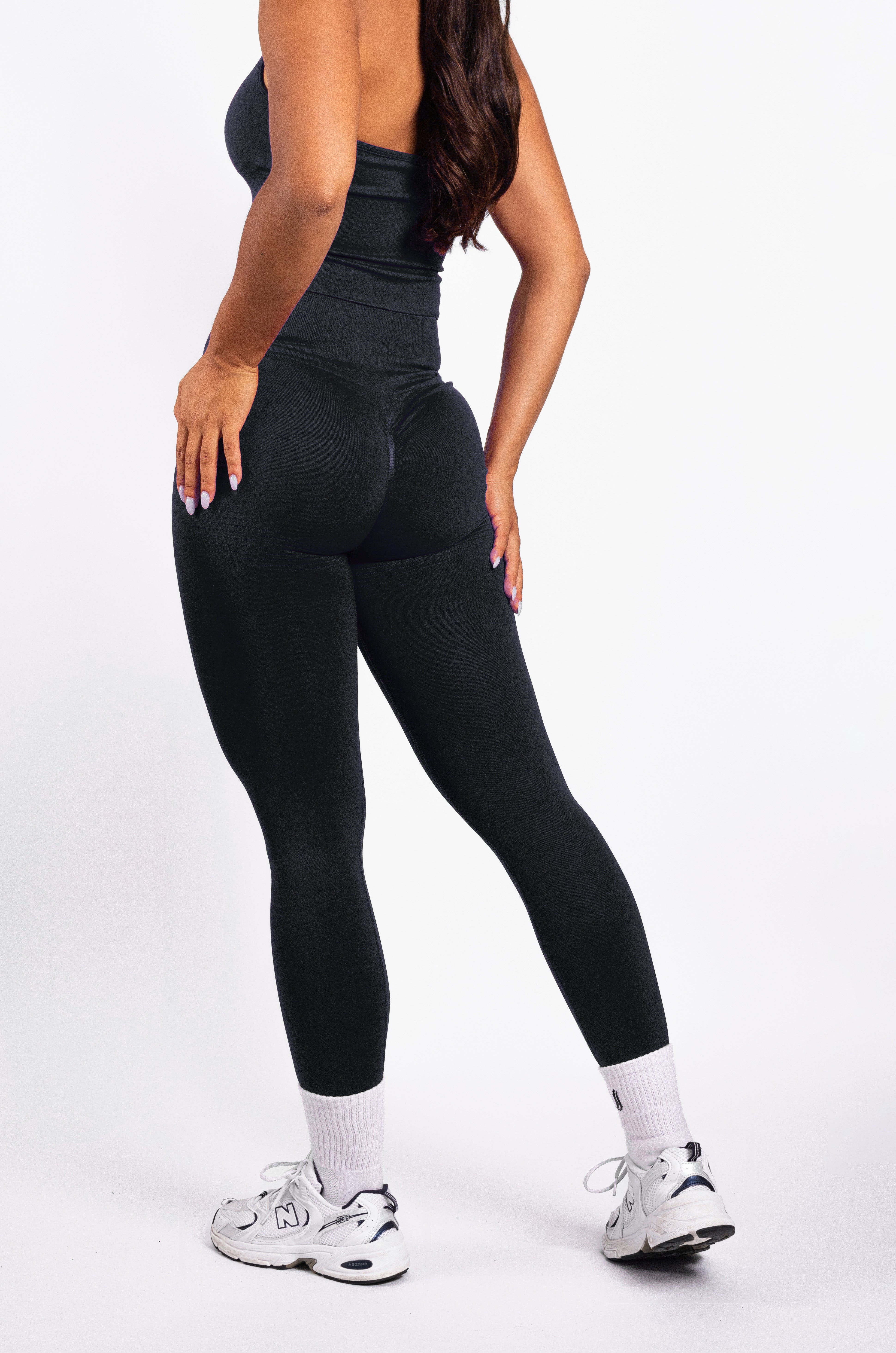 Bibi | Gerippte Nahtlose Leggings – Schwarz