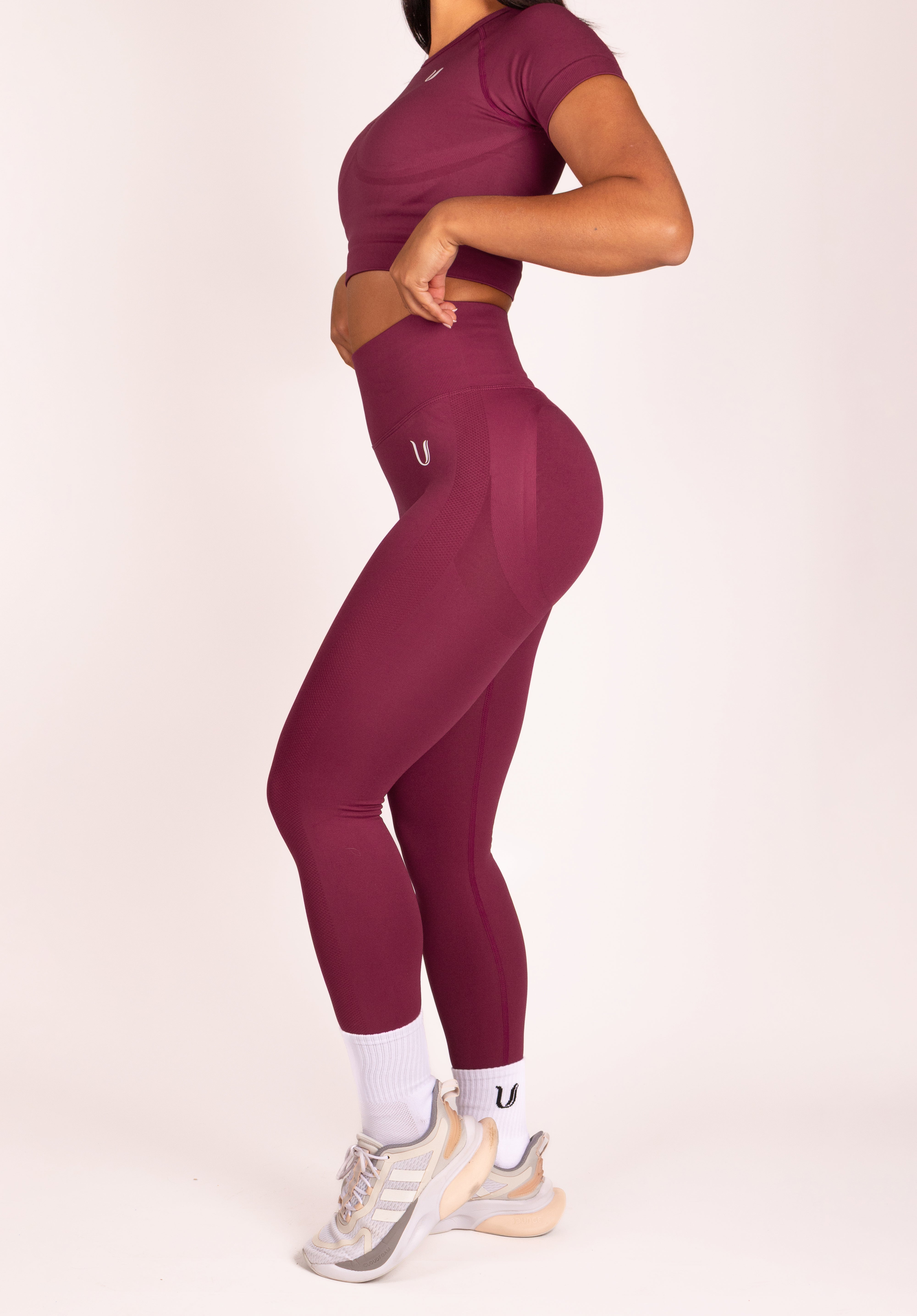 Leonie Top Shirt Wijnrood - Dames fitness kleding zijkant