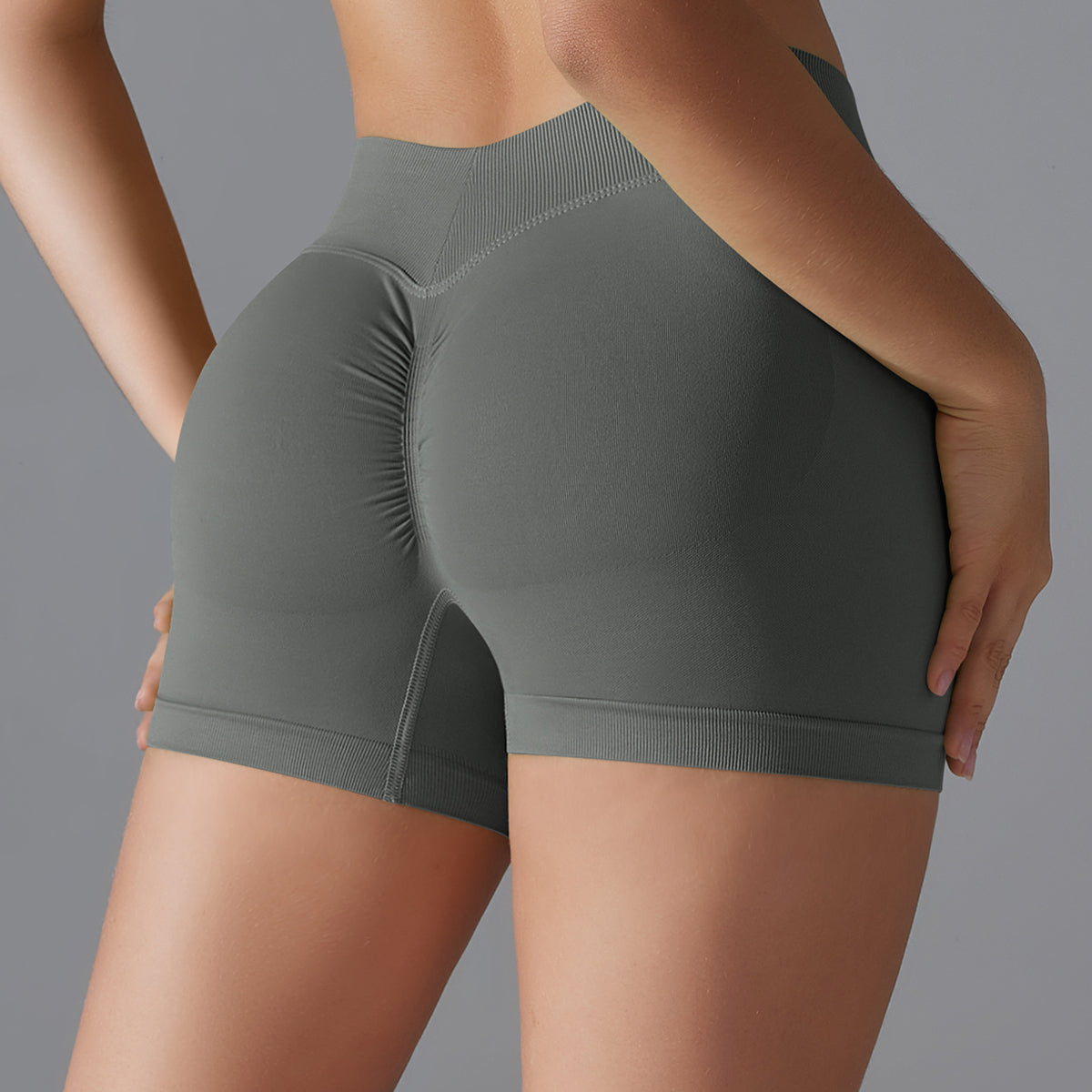 Mila V2 | Scrunch Sport Shorts - Grau