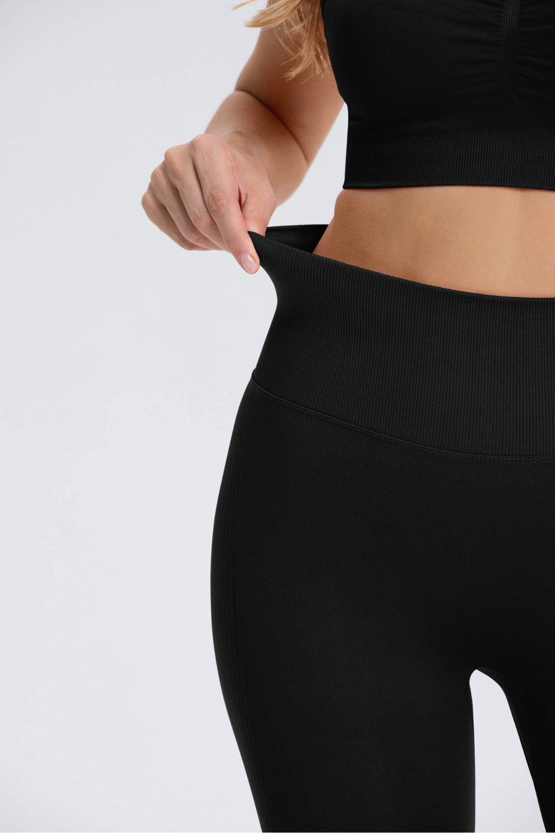 Maeve | High Waist Scrunch Leggings - Schwarz